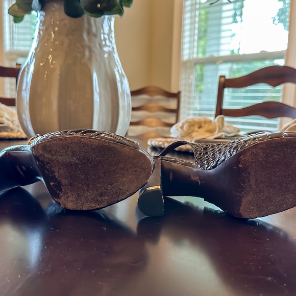 Tory Burch Brown Embossed Leather Peep Toe Slingback Heel - sz 7 - Lightly Worn - Picture 7 of 7